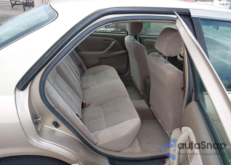 1999 Toyota Camry Ce/Le/Xle z USA, uszkodzony, nr VIN JT2BG22K9X0333153